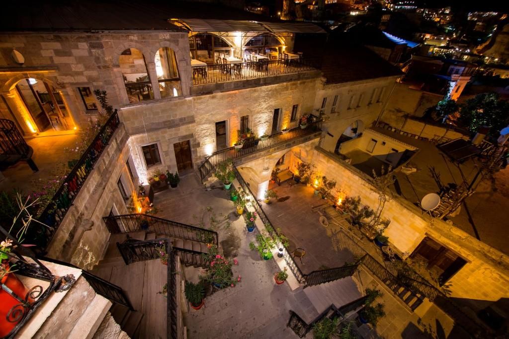 Elegance Cave Suites фото 35