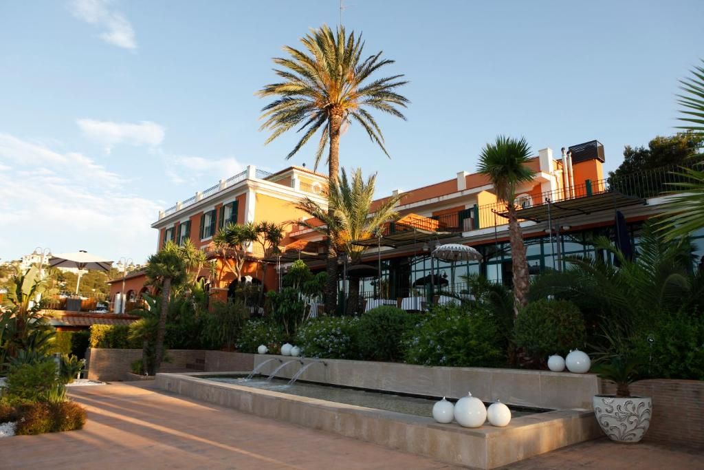 Hotel Les Rotes фото 4