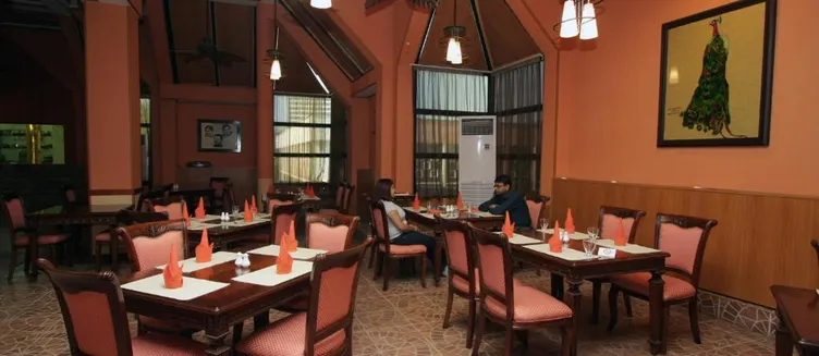 Фото отеля Le Grande Plaza Hotel