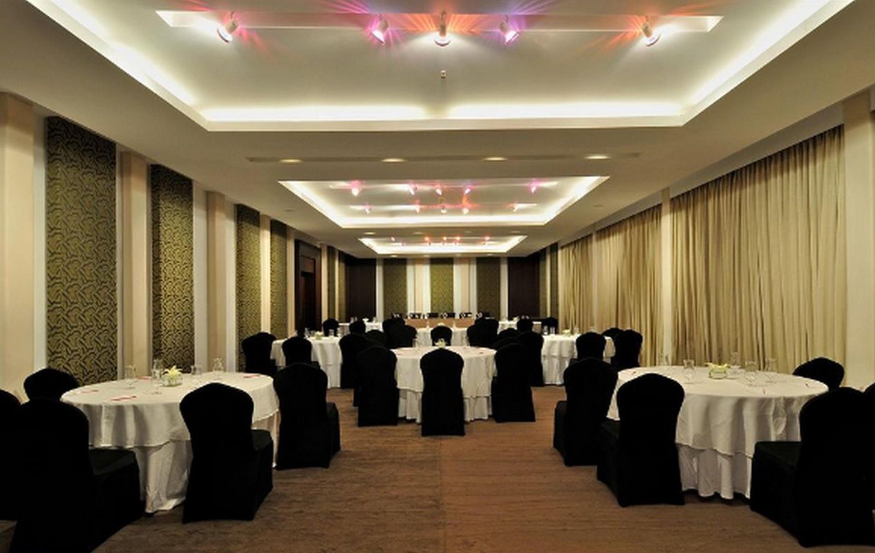Vivanta Bengaluru Residency Road фото 31
