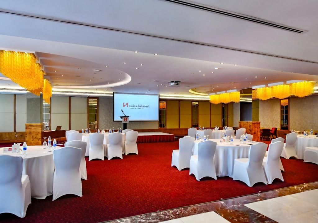 Swiss-Belhotel Seef Bahrain фото 58