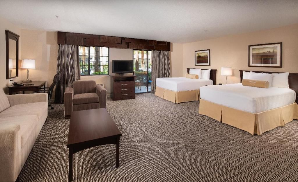 Tuscany Resort & Suites фото 45