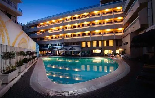 Фото отеля Continental Apartments