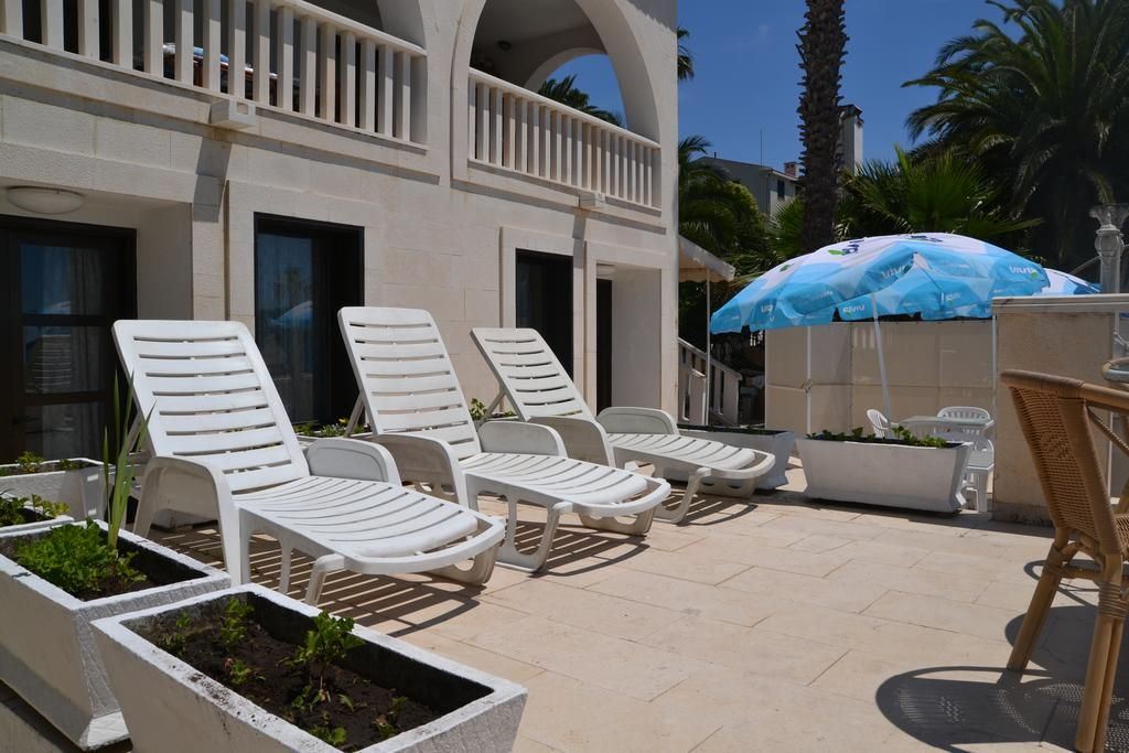 Garni Hotel Vila Aleksandar Herceg Novi фото 2