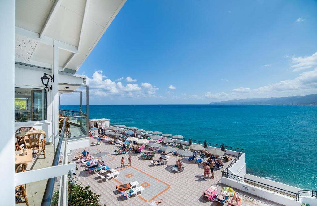 Stelios Horizon Beach Hotel фото 36