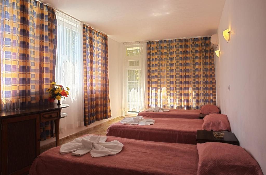 Sunny Varshava Hotel фото 2