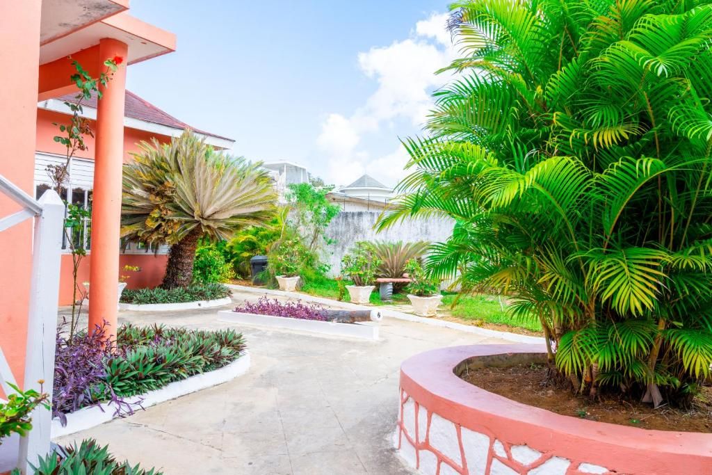 Shields Negril Villas LTD фото 28