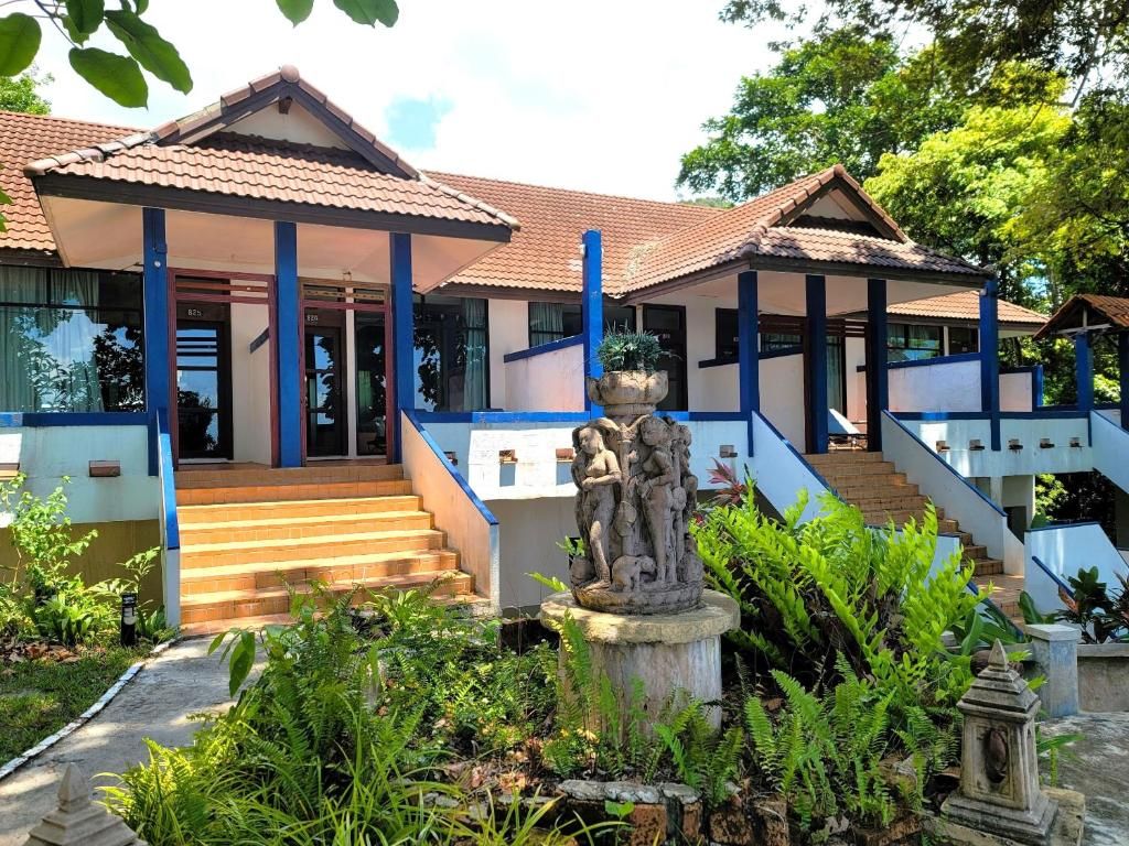Koh Chang Cliff Beach Resort фото 58