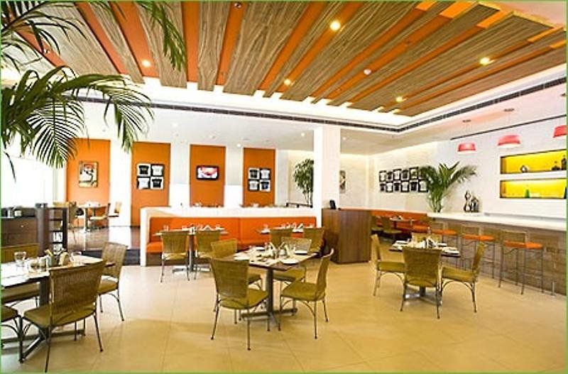 Lemon Tree Hotel, East Delhi Mall фото 2