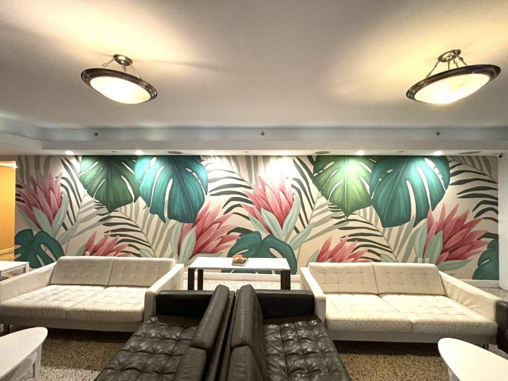 Collins Hotel фото 11