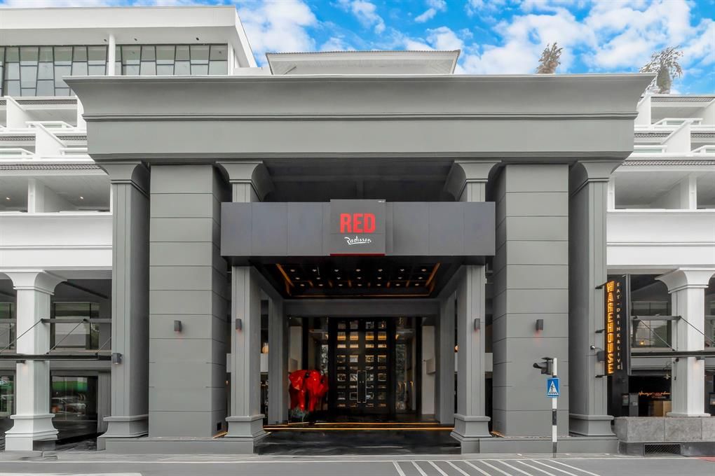 Radisson RED Phuket Patong Beach фото 42