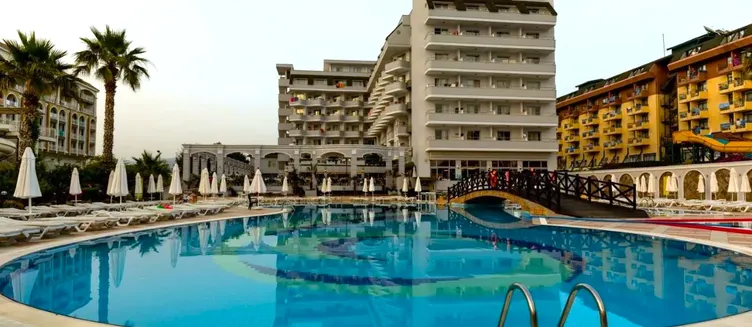 Фото отеля Holiday Garden Resort