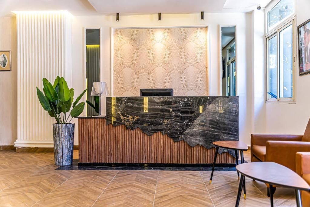 Hotel Les Ambassadeurs фото 2