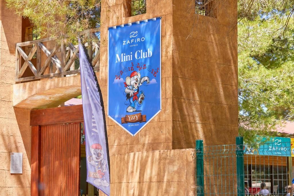 Zafiro Cala Mesquida фото 26