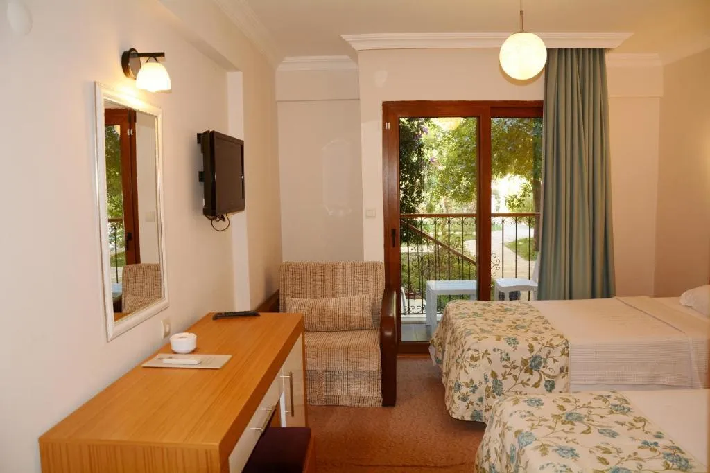Perdikia Hill Family Resort & Villas фото 5