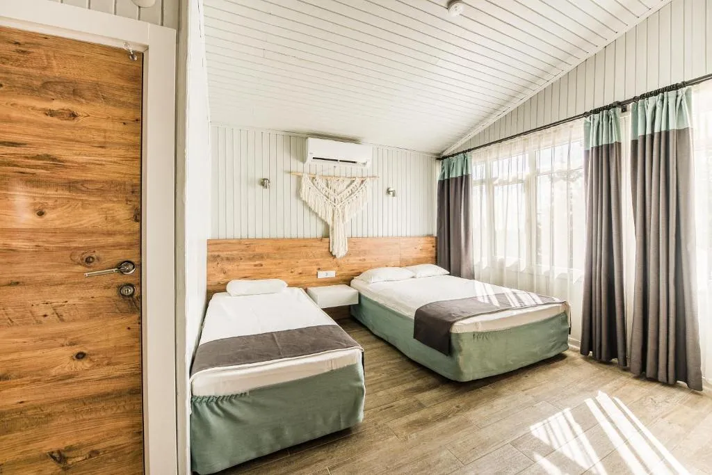 Leda Beach Hotel фото 3
