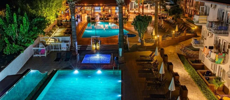 Фото отеля Majestic Hotel