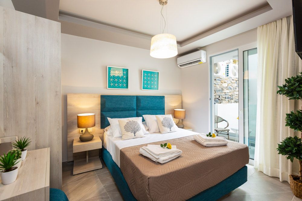 Luxury Suite with Sea View in Akrogiali Luxury Aparthotel фото 44