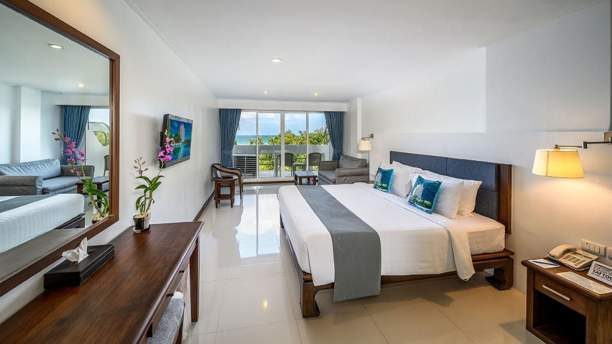 Andaman Beach Suites Hotel фото 3