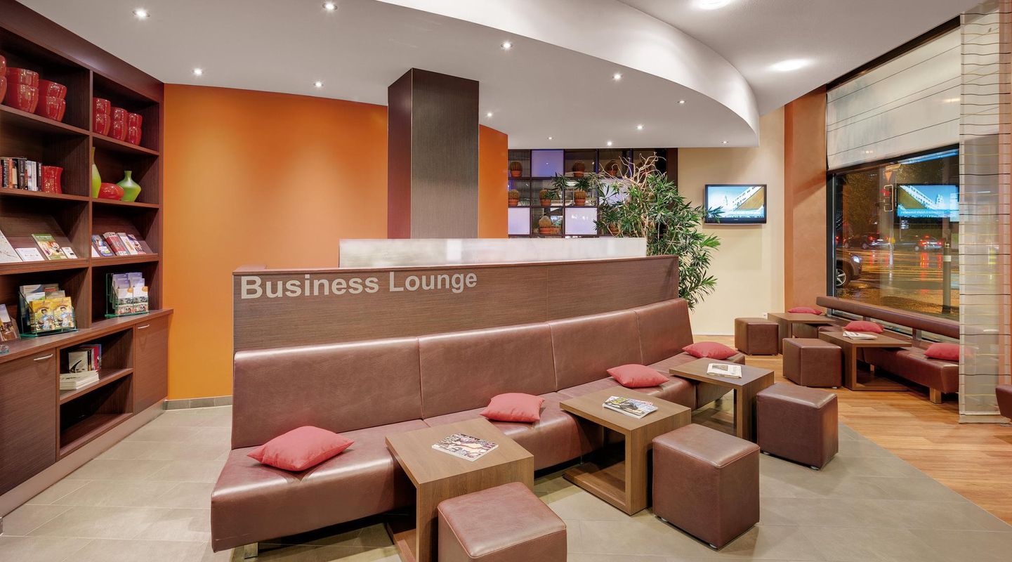 Courtyard by Marriott Zurich North фото 42