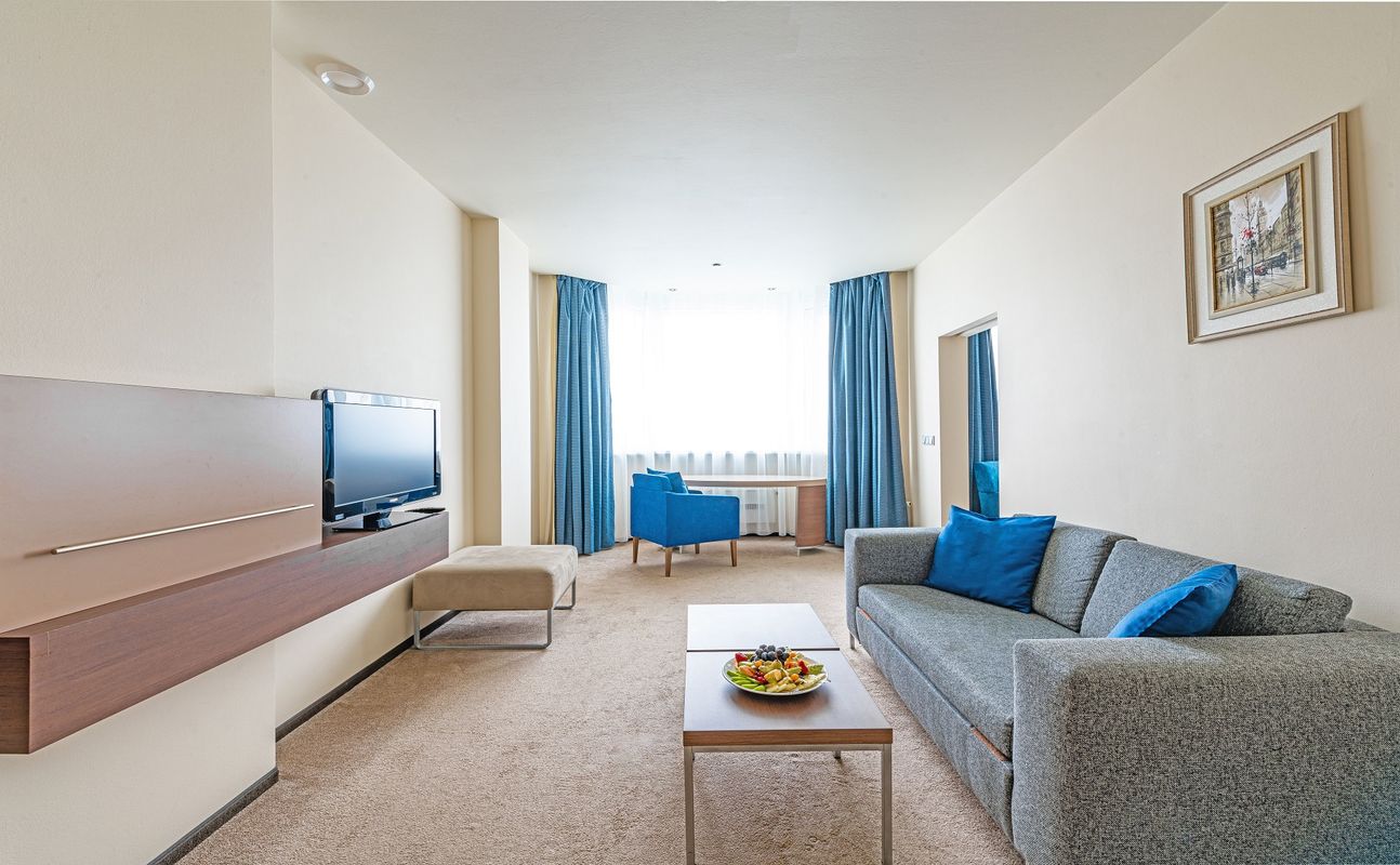 Ramada By Wyndham Yekaterinburg Hotel & Spa фото 2