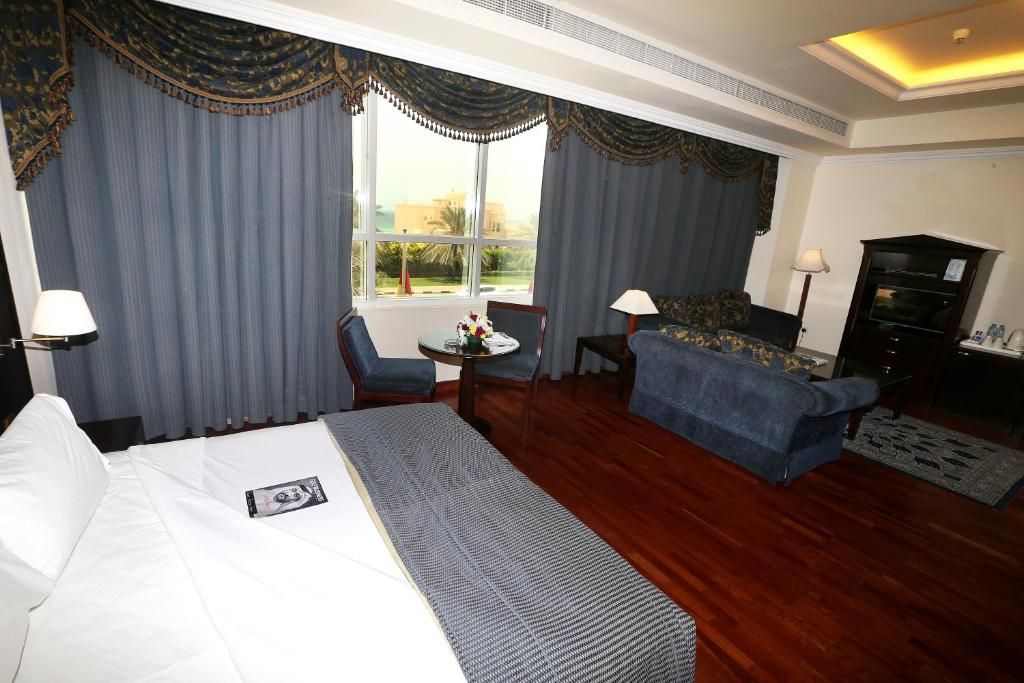 Sharjah Premiere Hotel & Resort фото 46