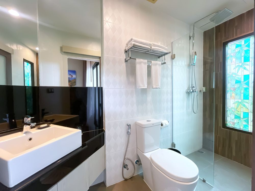 Quality Resort and Spa Patong Beach фото 52