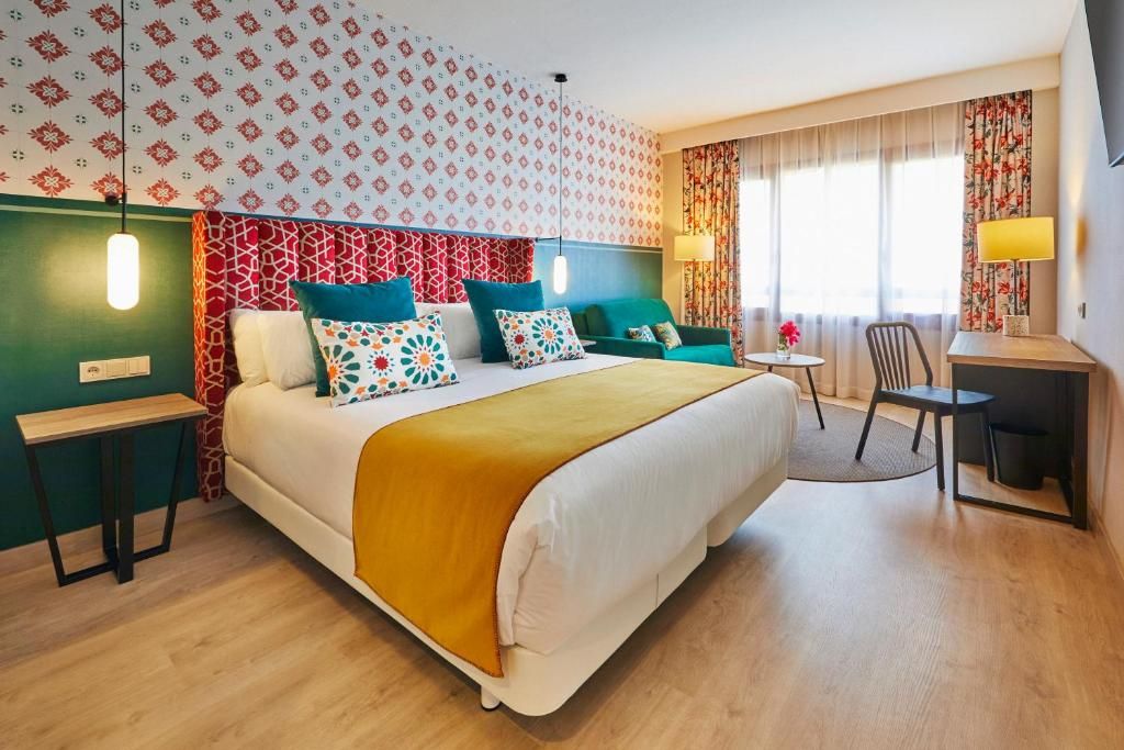 Hotel Hesperia Sevilla фото 75