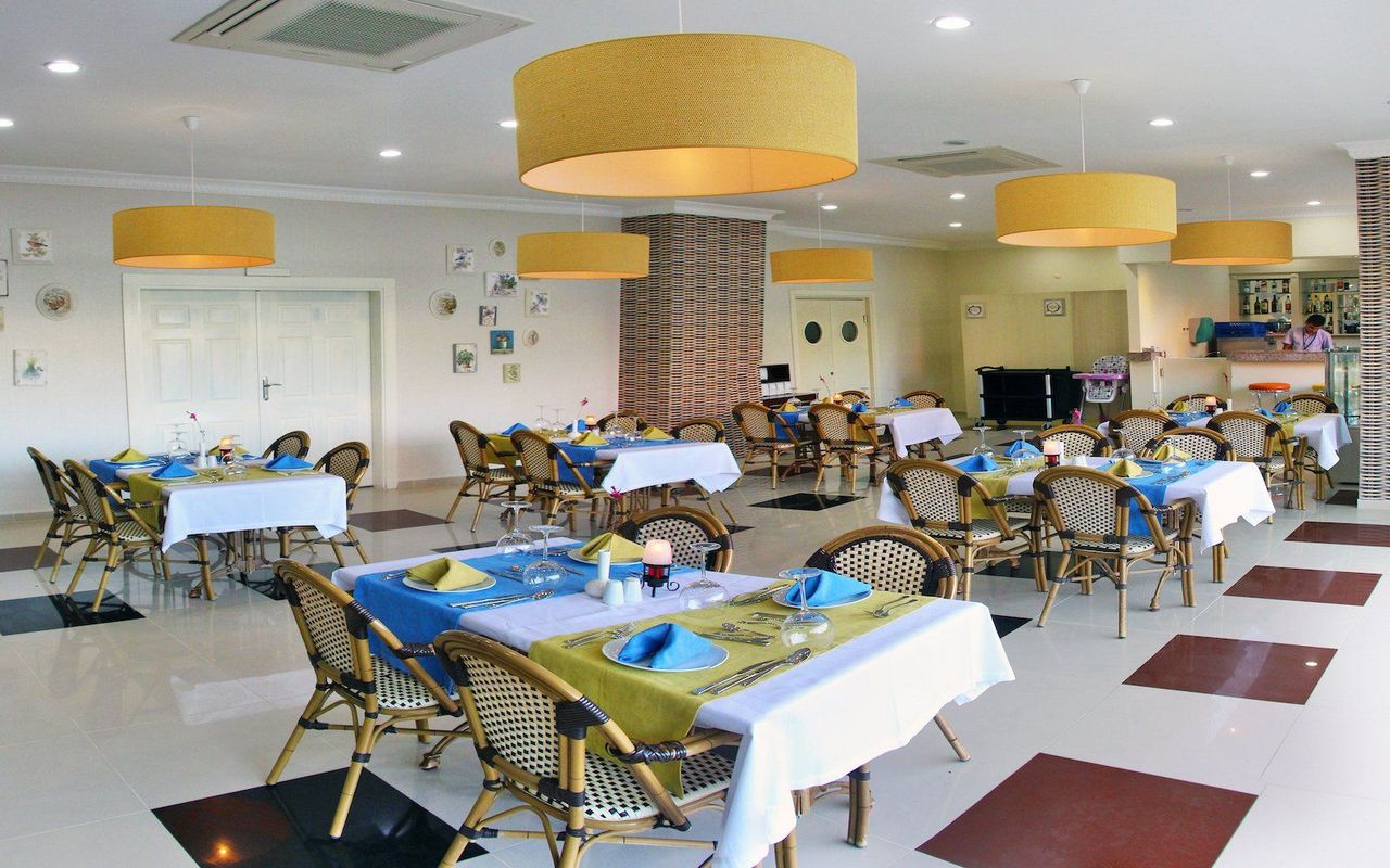 Gardenia Beach Hotel фото 7