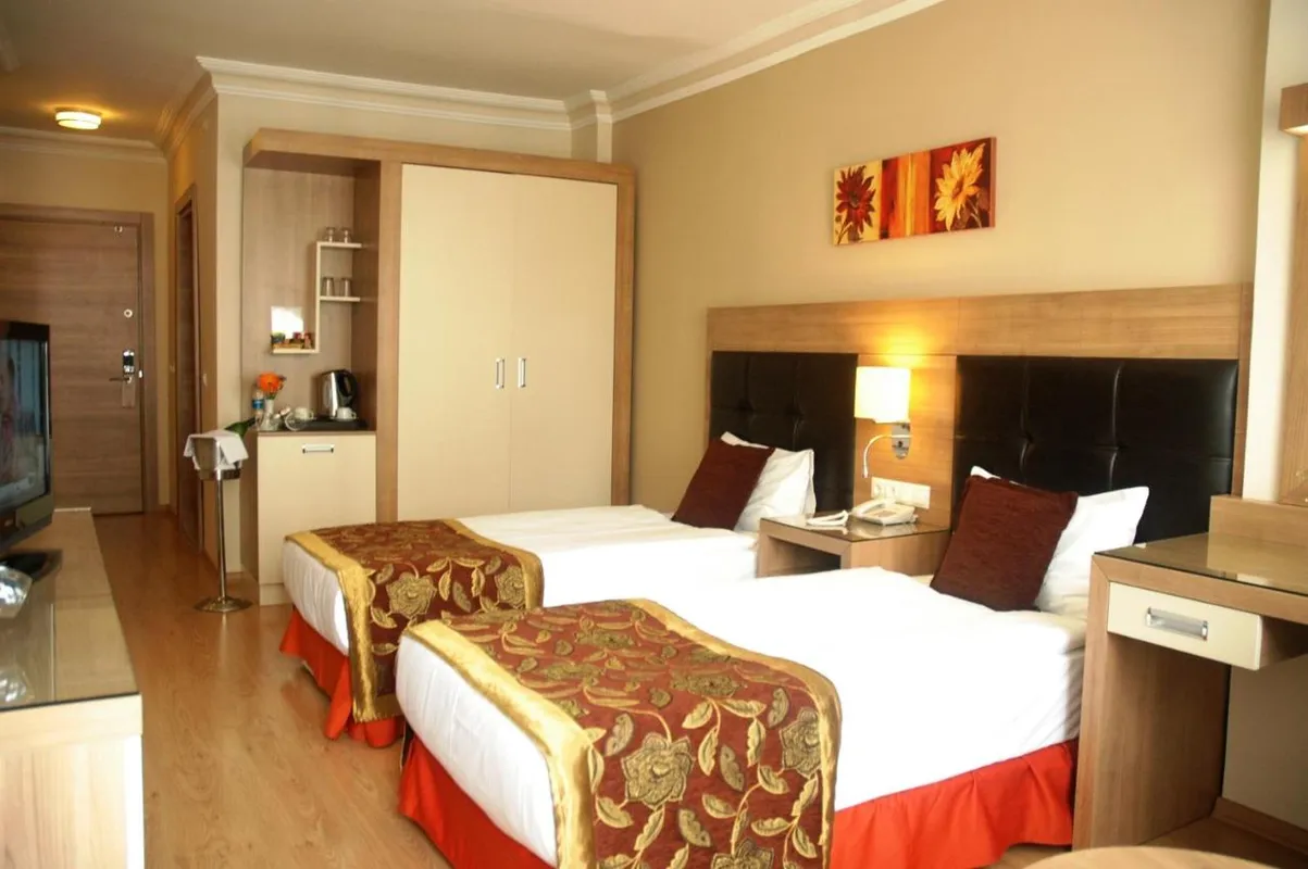 Suite Laguna Hotel фото 3