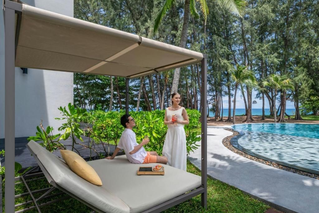 Le Meridien Phuket Mai Khao Beach Resort фото 96