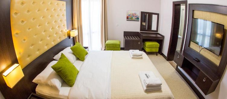 Фото отеля Hotel Swiss Holiday