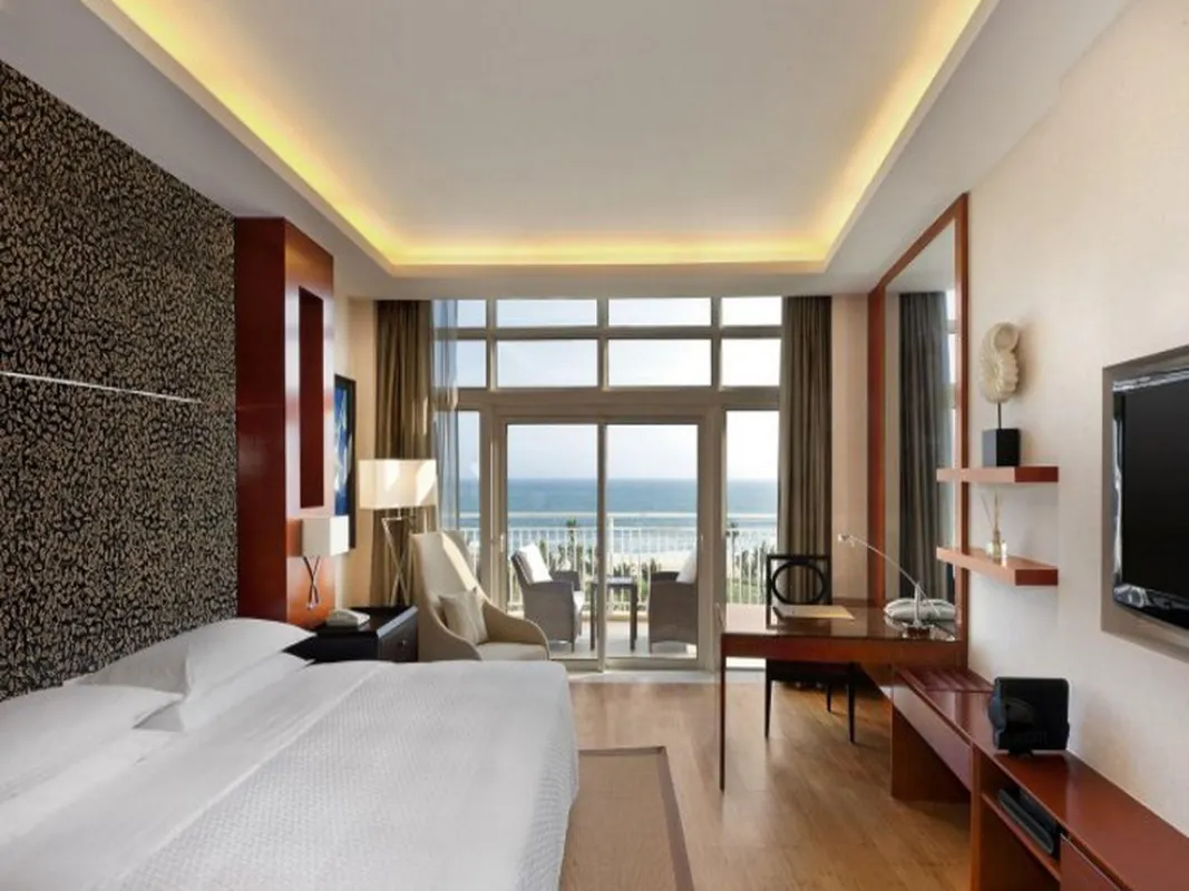 Four Points by Sheraton Shenzhou Peninsula Resort фото 11