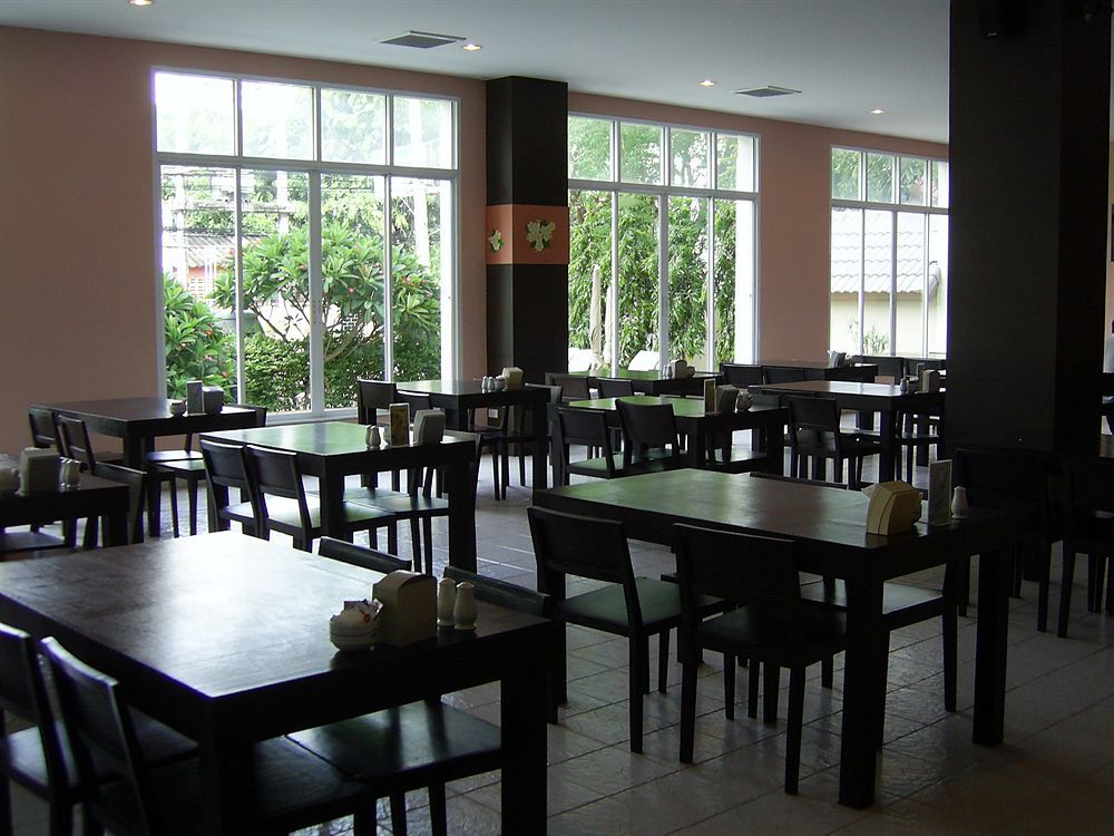 Crown Pattaya Beach Hotel фото 22