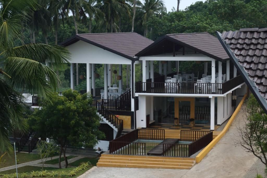 Samudra Beach Resort фото 23