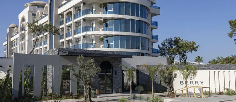 Фото отеля Berry Blue Hotel