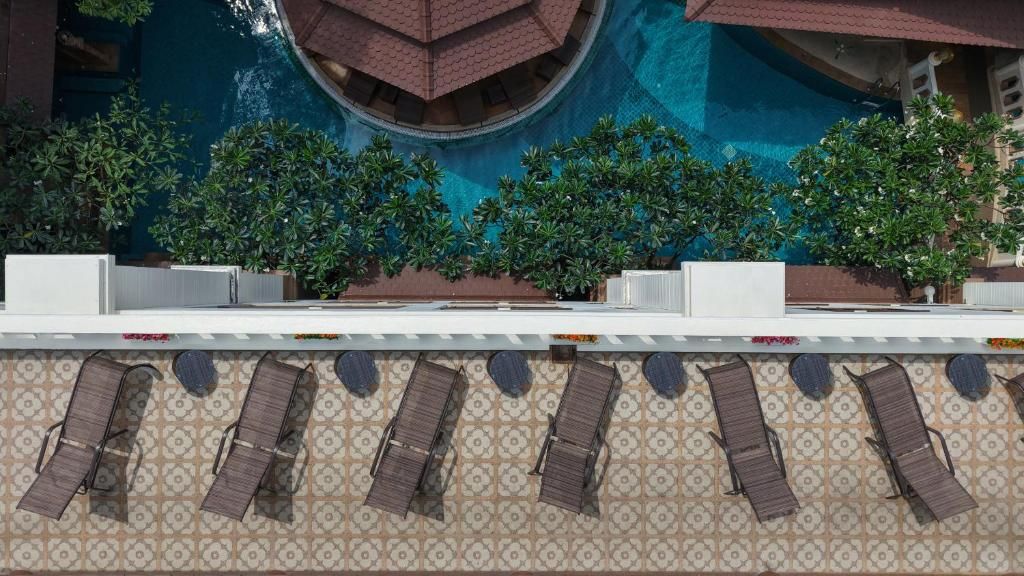 Quality Resort and Spa Patong Beach фото 90