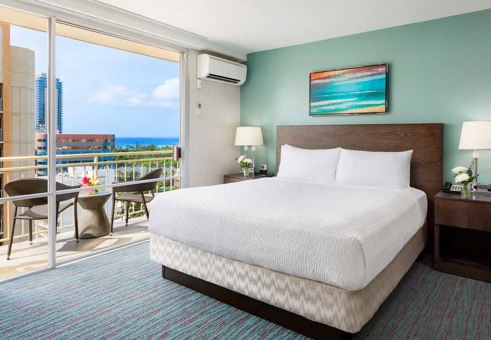 Courtyard by Marriott Waikiki Beach фото 0