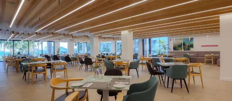 Фото отеля Radisson Beach Resort Larnaca