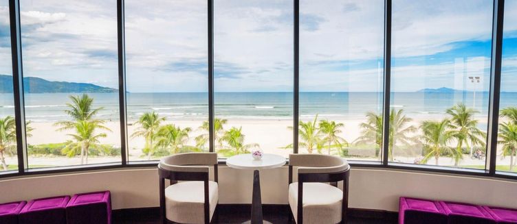 Фото отеля Holiday Beach Danang Hotel & Spa