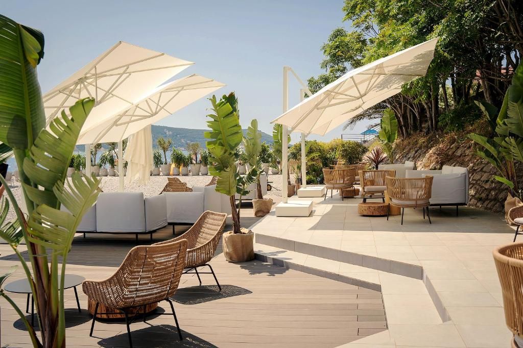 Lazure Hotel & Marina фото 42