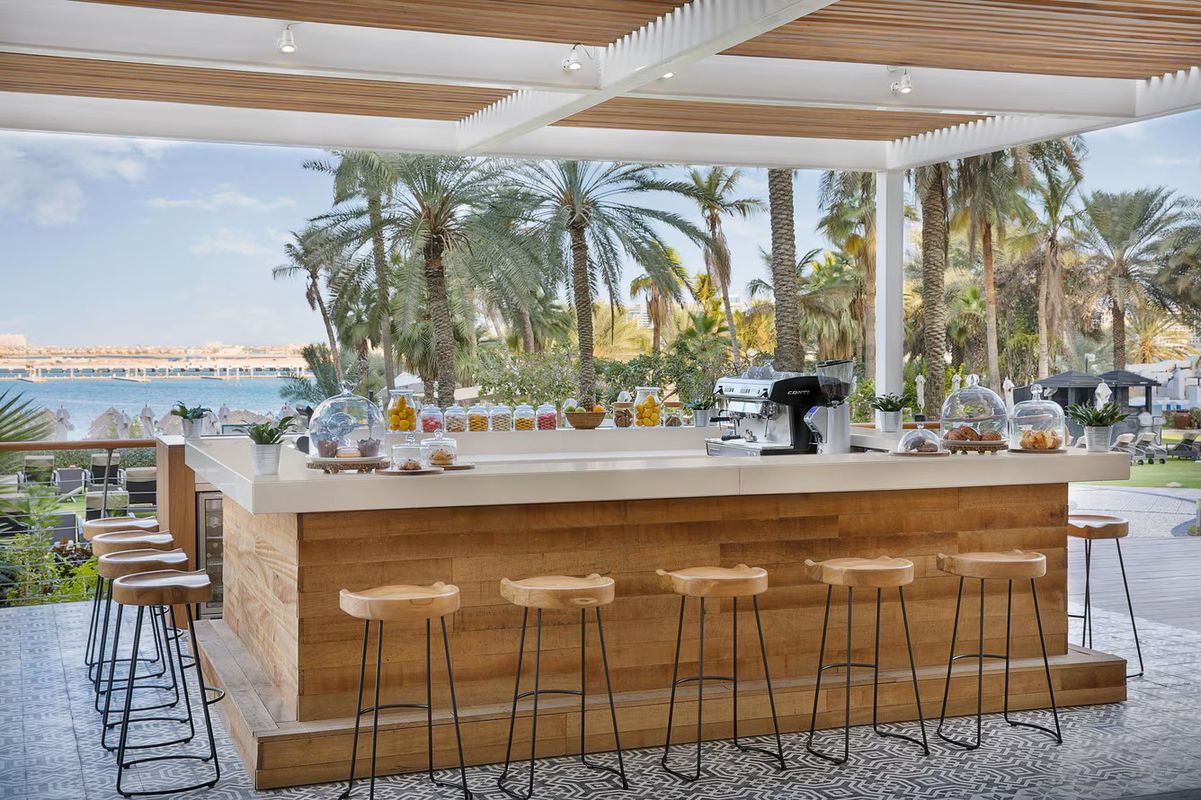 Le Meridien Mina Seyahi Beach Resort & Waterpark фото 18