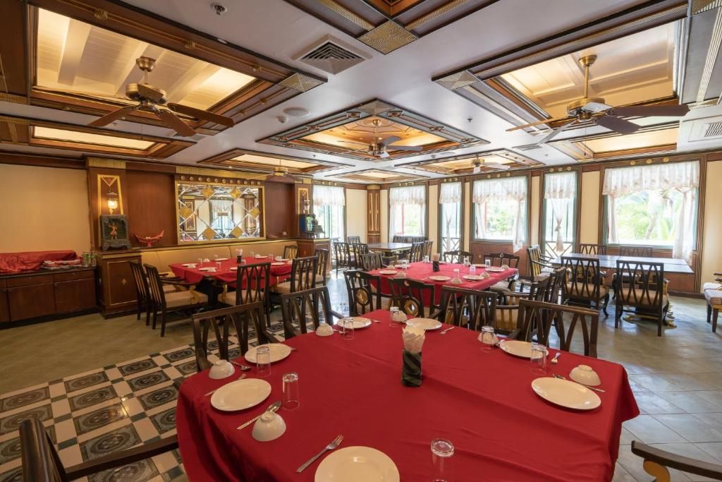 Ayodhaya Palace Beach Resort фото 35