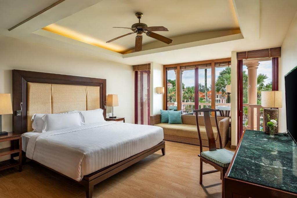 Centara Grand Beach Resort Phuket фото 121