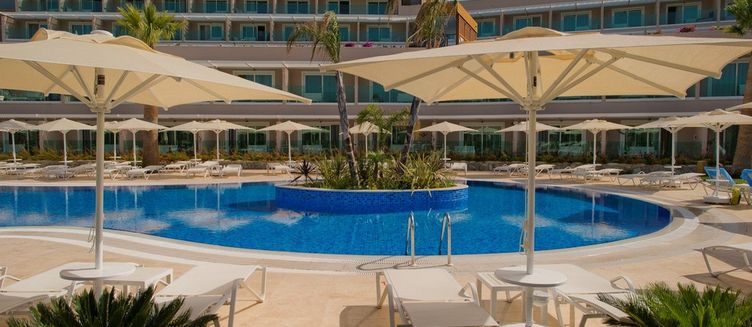 Фото отеля Bellazure Hotel