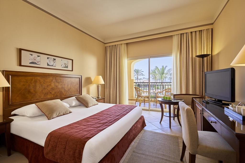 JAZ Almaza Beach Resort фото 17