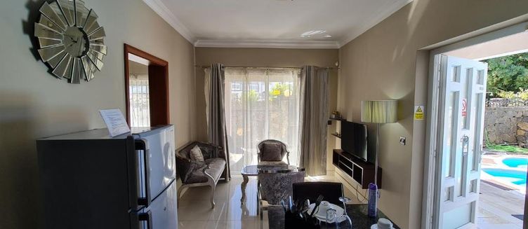 Фото отеля Northern Pearl Luxury Apartments