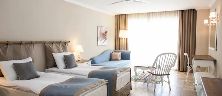 Фото отеля Andriake Beach Club Hotel