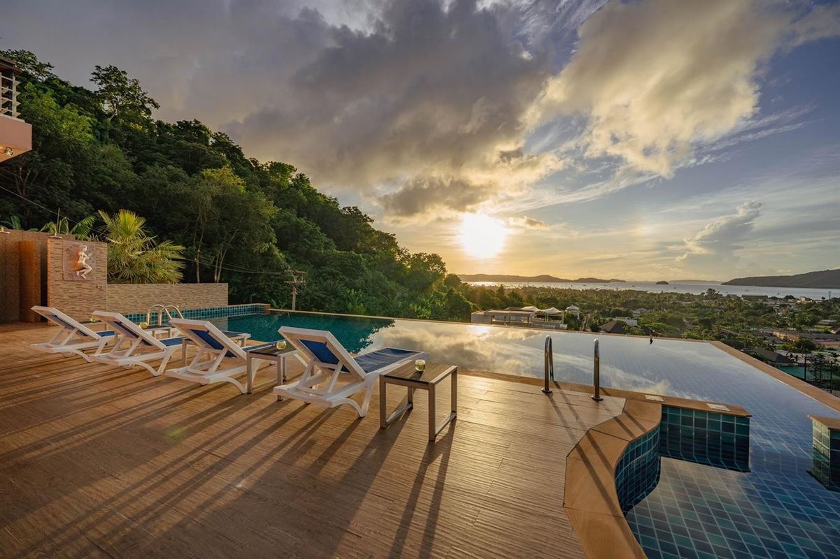 The View Rawada Phuket фото 7