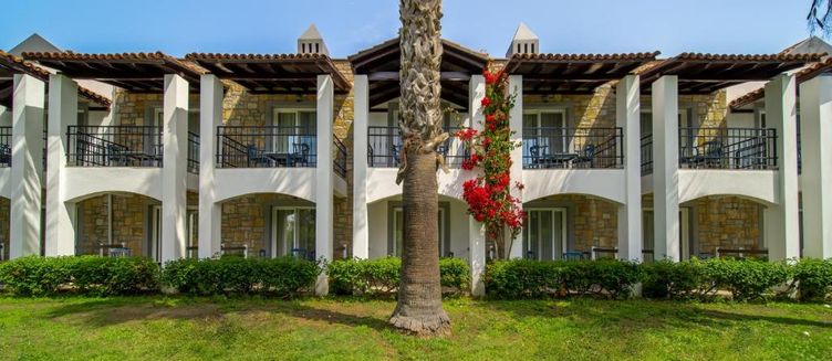 Фото отеля Tiana Beach Resort